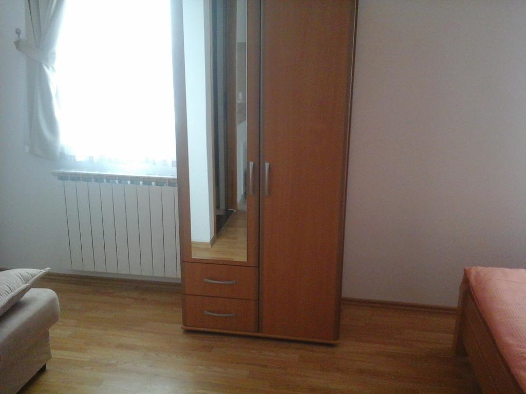 Apartments Dale Smoljanac Kamer foto